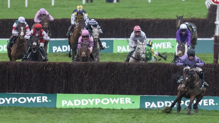 Stage Star winning Paddy Power Gold Cup at Cheltenham 